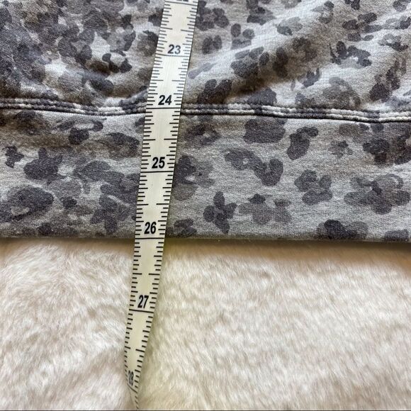 Athleta Studio to Street Gray Splatter Sweatshirt Size Small - Picture 8 of 9